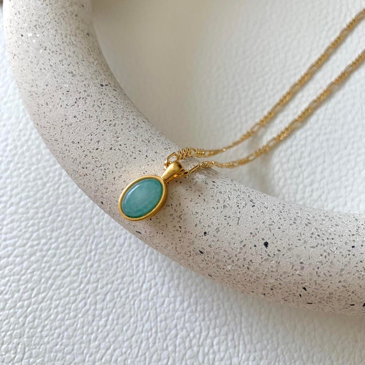 Blue oval natural stone gold necklace