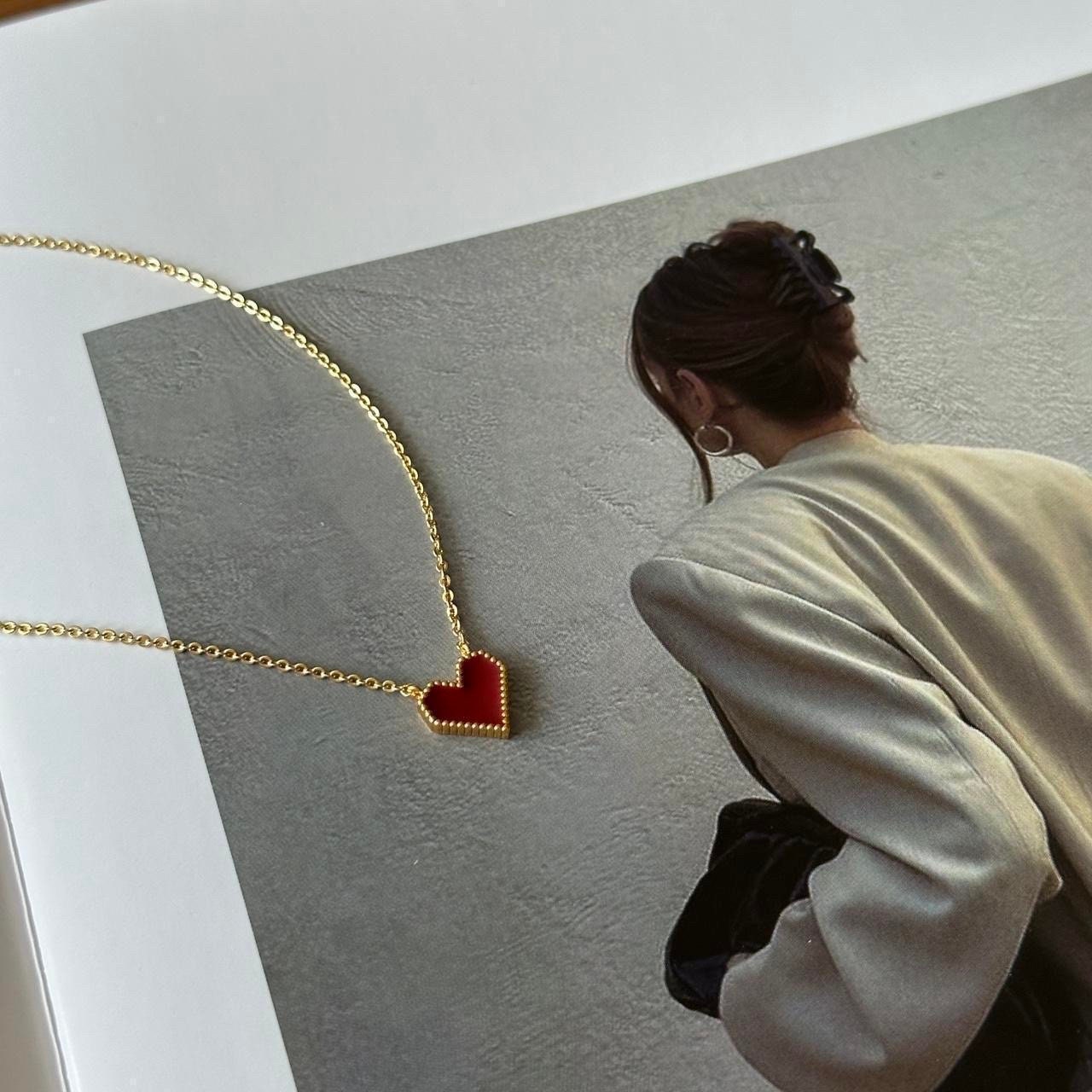 Enamel red heart pendant gold necklace