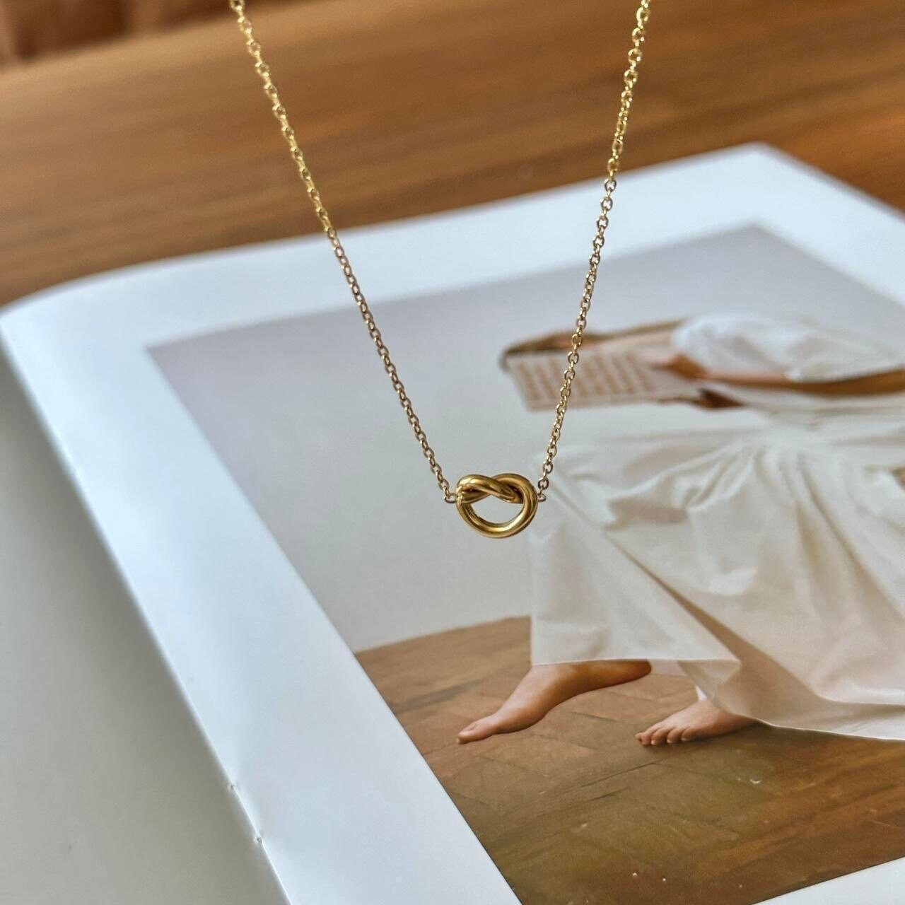 Gold Pretzel pendant chain gold pretzel necklace