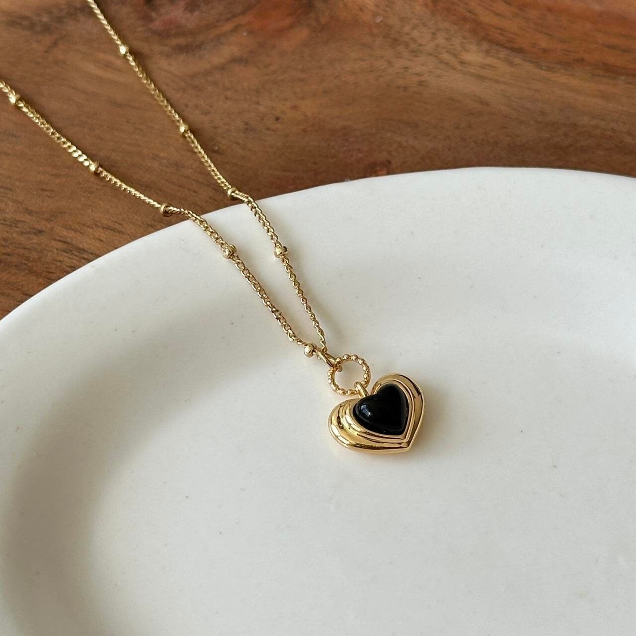 Black Gemstone Heart Pendant Necklace