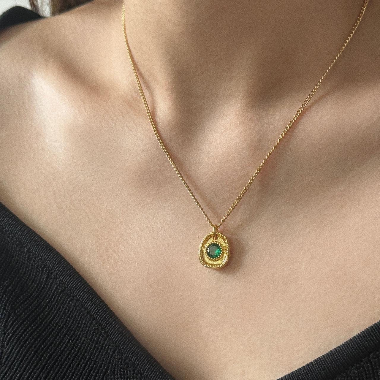 Emerald Stone Pendant Gold Necklace/ Earrings