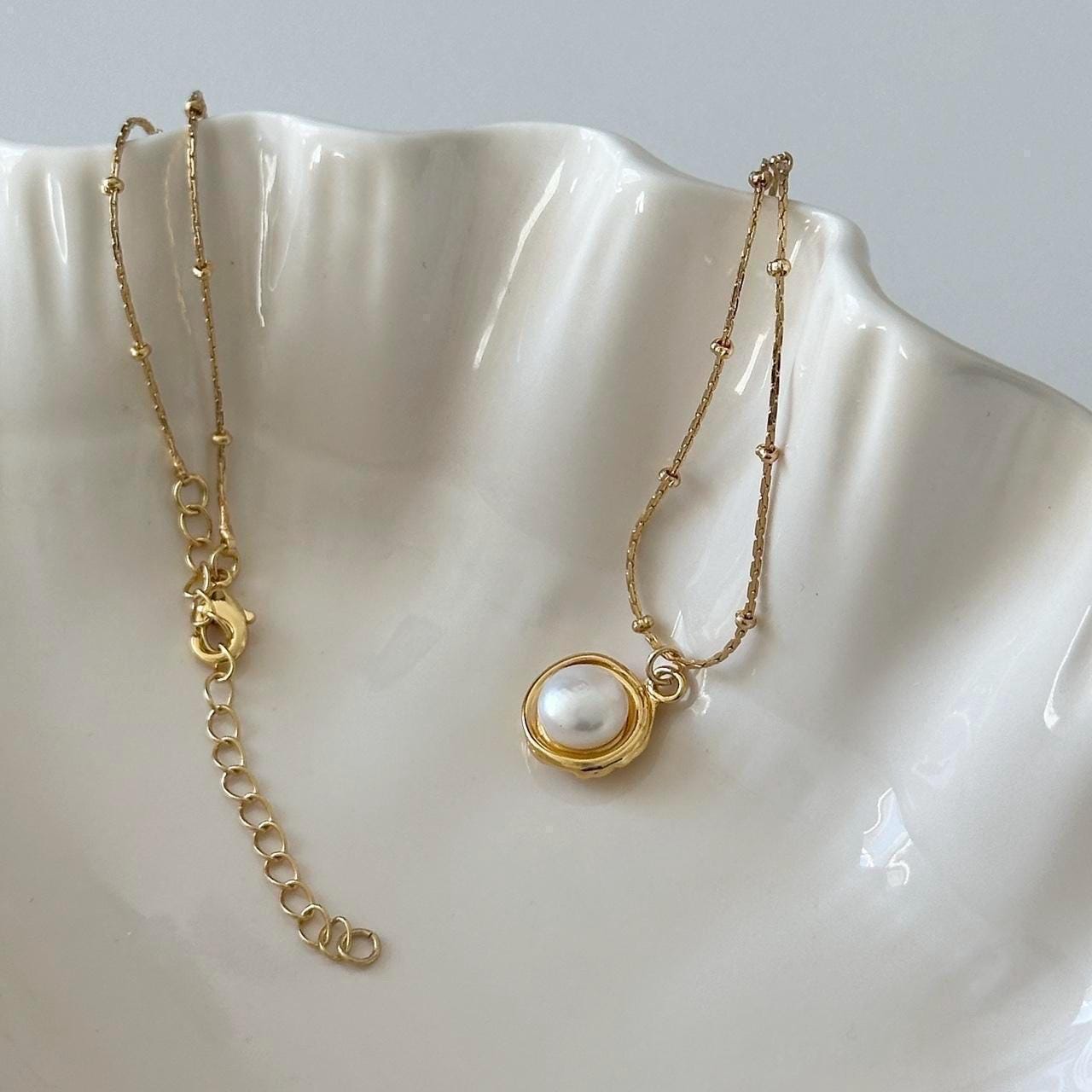 Freshwater Pearl Pendant Gold necklace