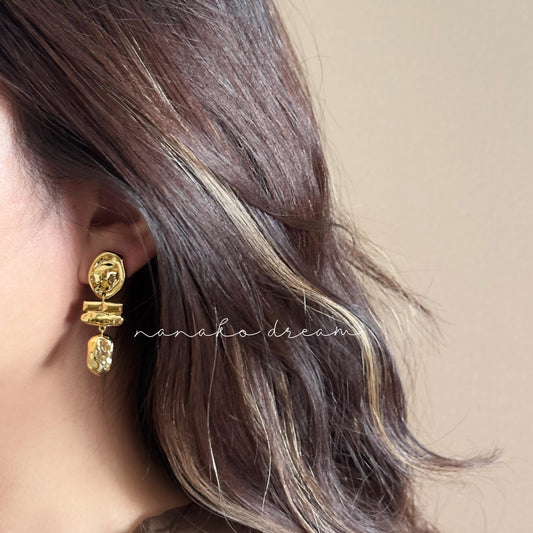 Gold Bold Textured Geometric Dangle Earrings, Chunky Retro Earrings, Gold Statement Drop Earrings, Lightweight Dangle Earrings