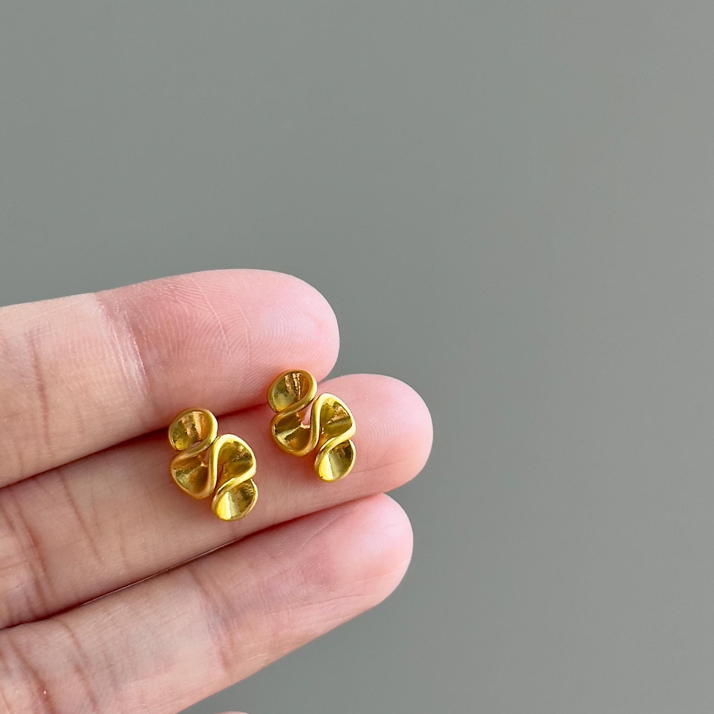 Abstract Gold Stud Earrings, Mini Modern Geometric Minimalist Earrings, Gold Arched Shape Matte Tiny Earrings, Cute Tiny Minimalist Studs