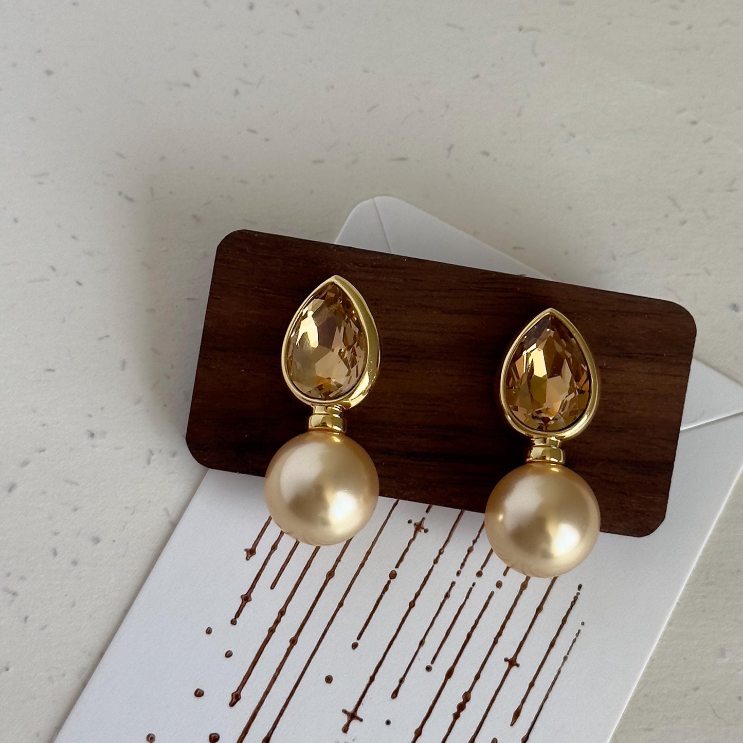 Gold Teardrop Crystal and Champagne Pearl Stud Earrings, Elegant Vintage Inspired Statement Pearl Earrings, Bridesmaid Gift, Crystal Earring