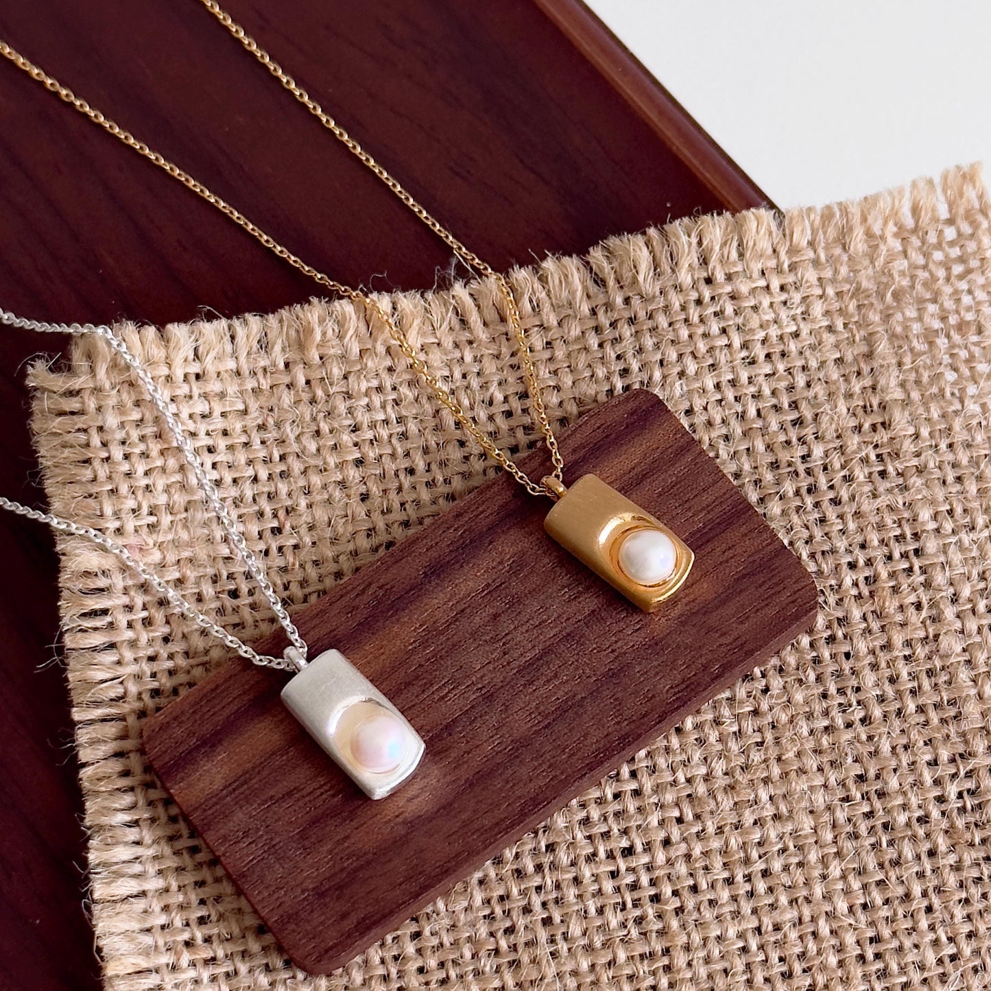 Minimalist Pearl Pendant Necklace, Gold & Silver Matte Geometric Freshwater Pearl Necklace, Dainty Gift for Her, Cute Pearl Pendant Necklace