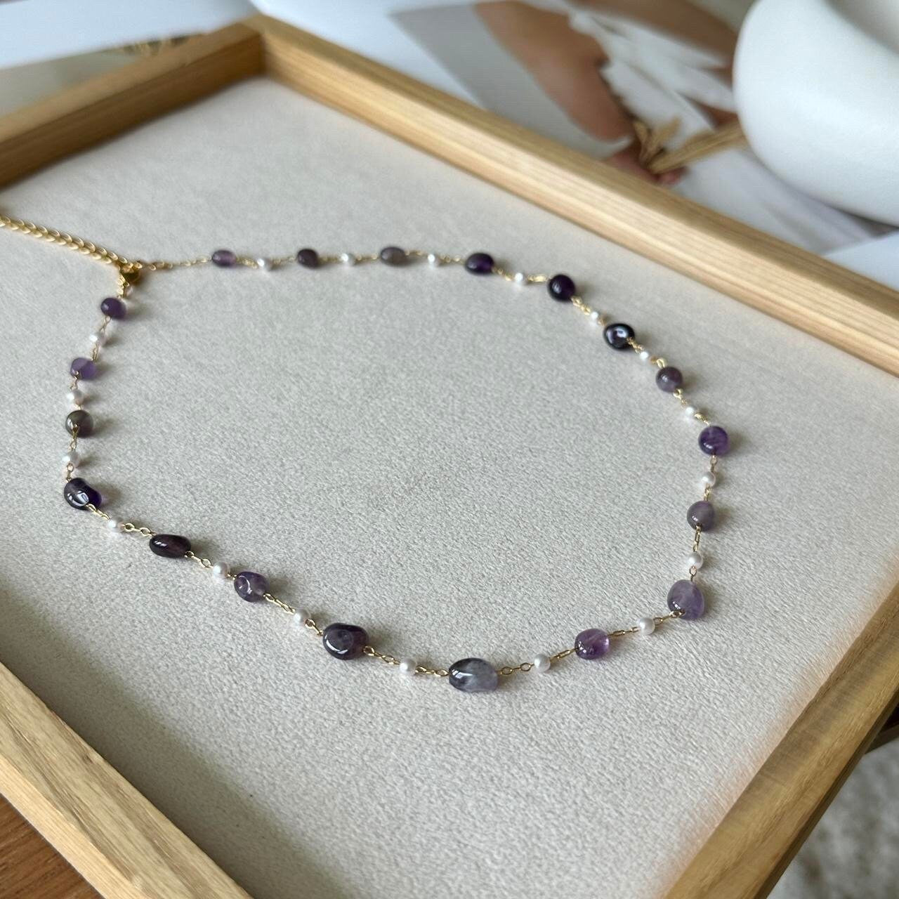 Natural stone beaded gold necklace