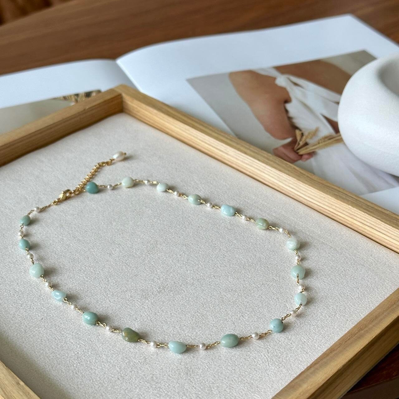Natural stone beaded gold necklace