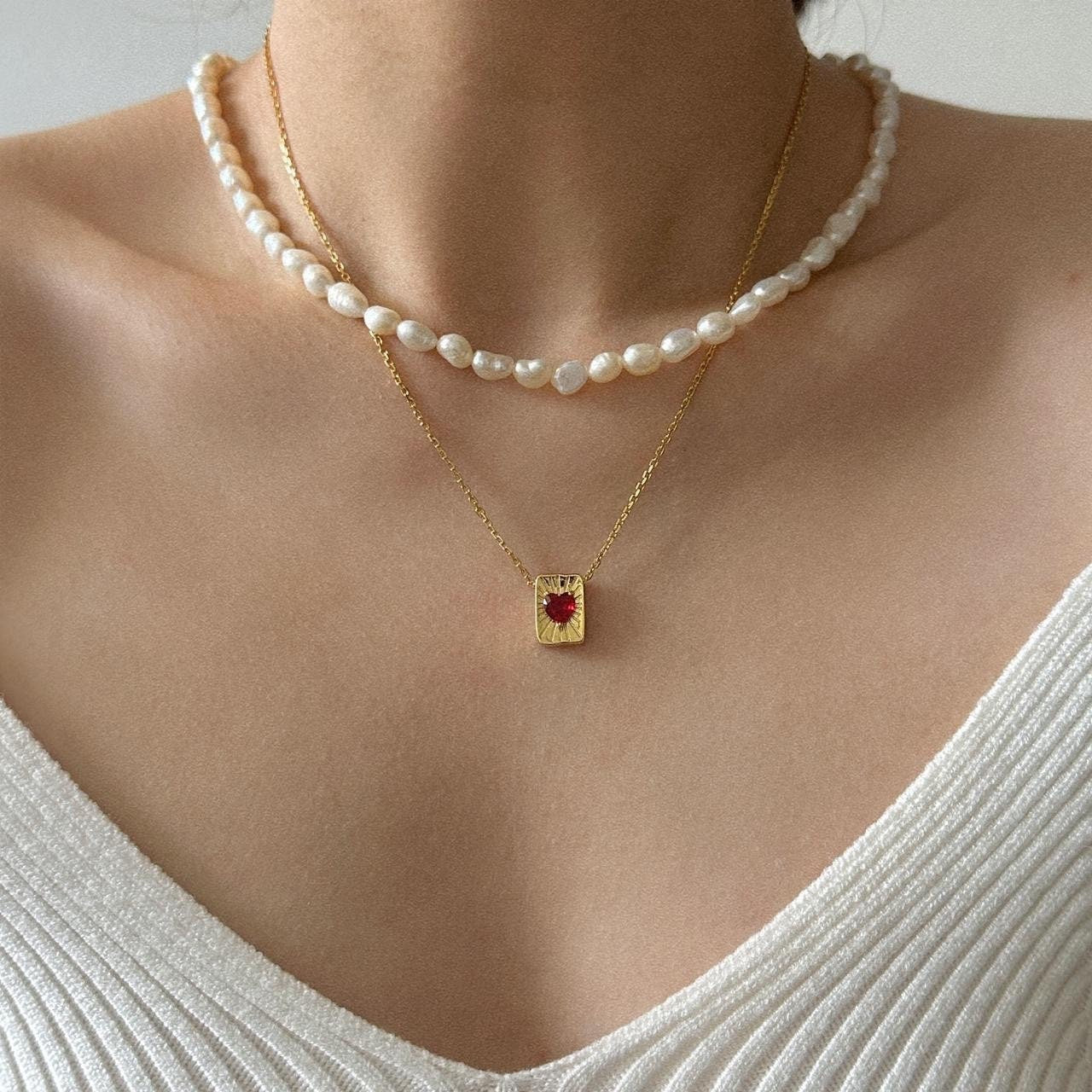 Shiny ruby heart gold rectangle pendant necklace