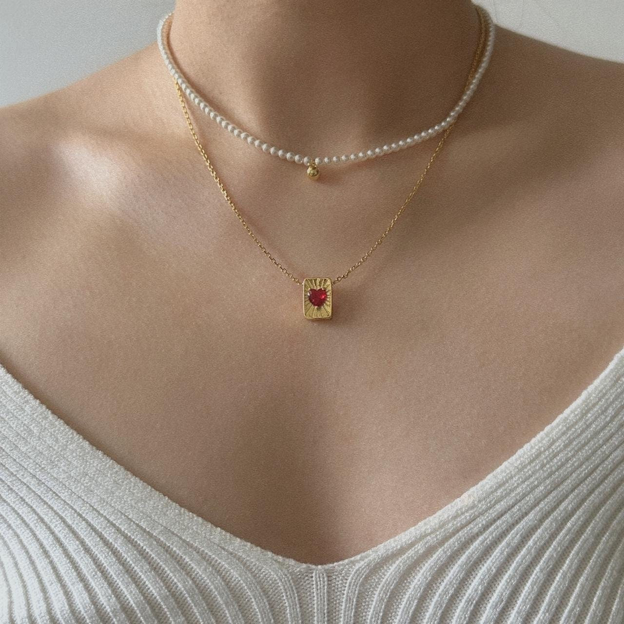 Shiny ruby heart gold rectangle pendant necklace