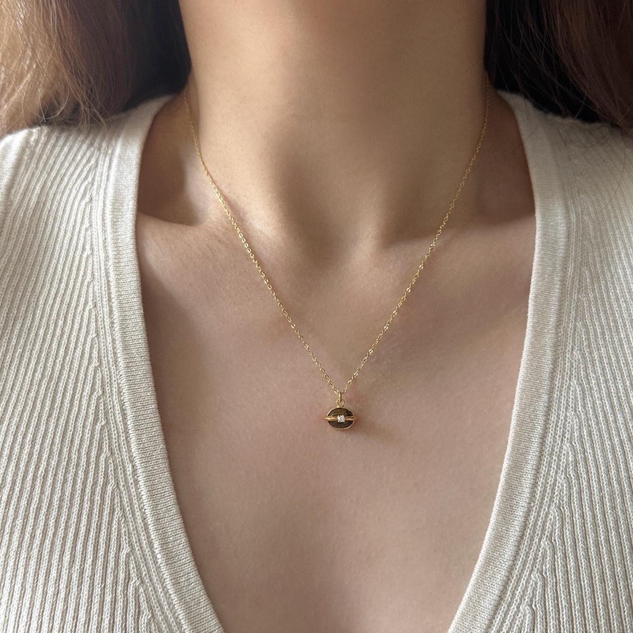 Gold tiger eye natural stone planet pendant necklace