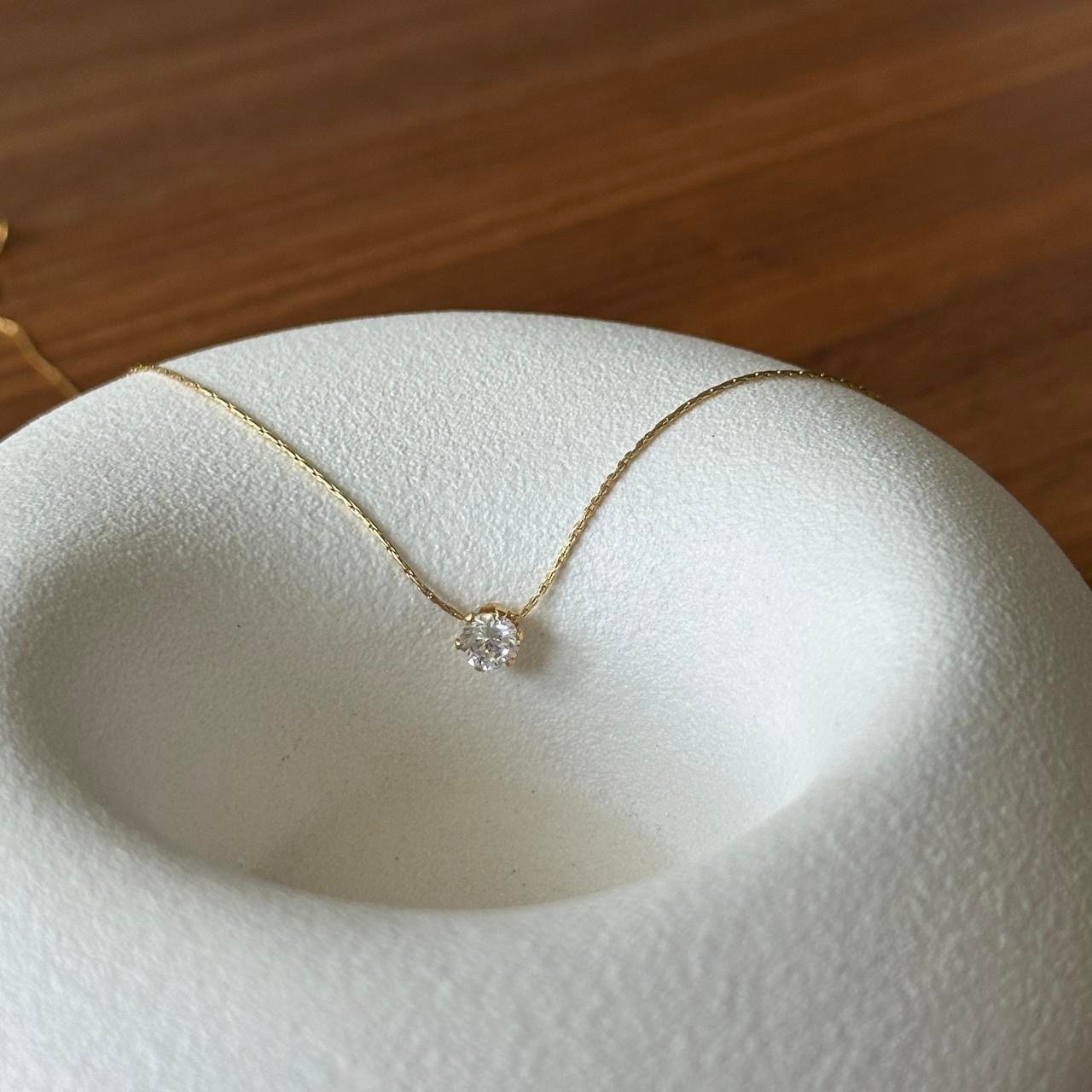 Gold shiny zirconia necklace