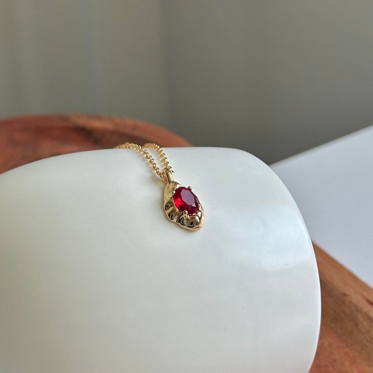 Red Garnet Pendant Gold Necklace