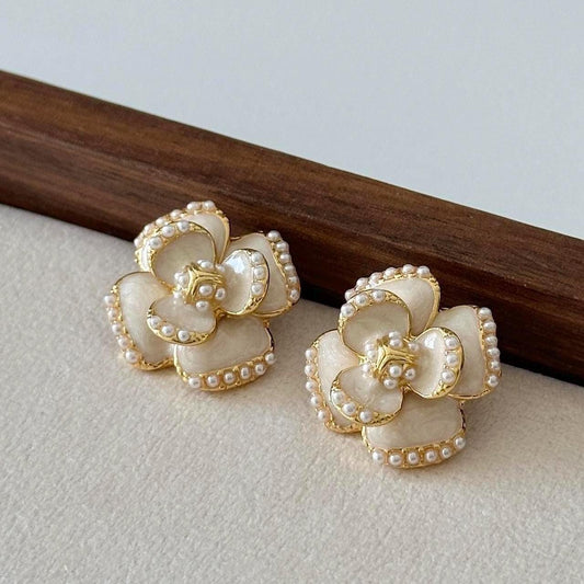 White Enamel Flower Vintage-Style Stud Earrings, Flower Earrings, Wedding Earrings, Bridal  Earrings, White Flower Earrings, Gift for her