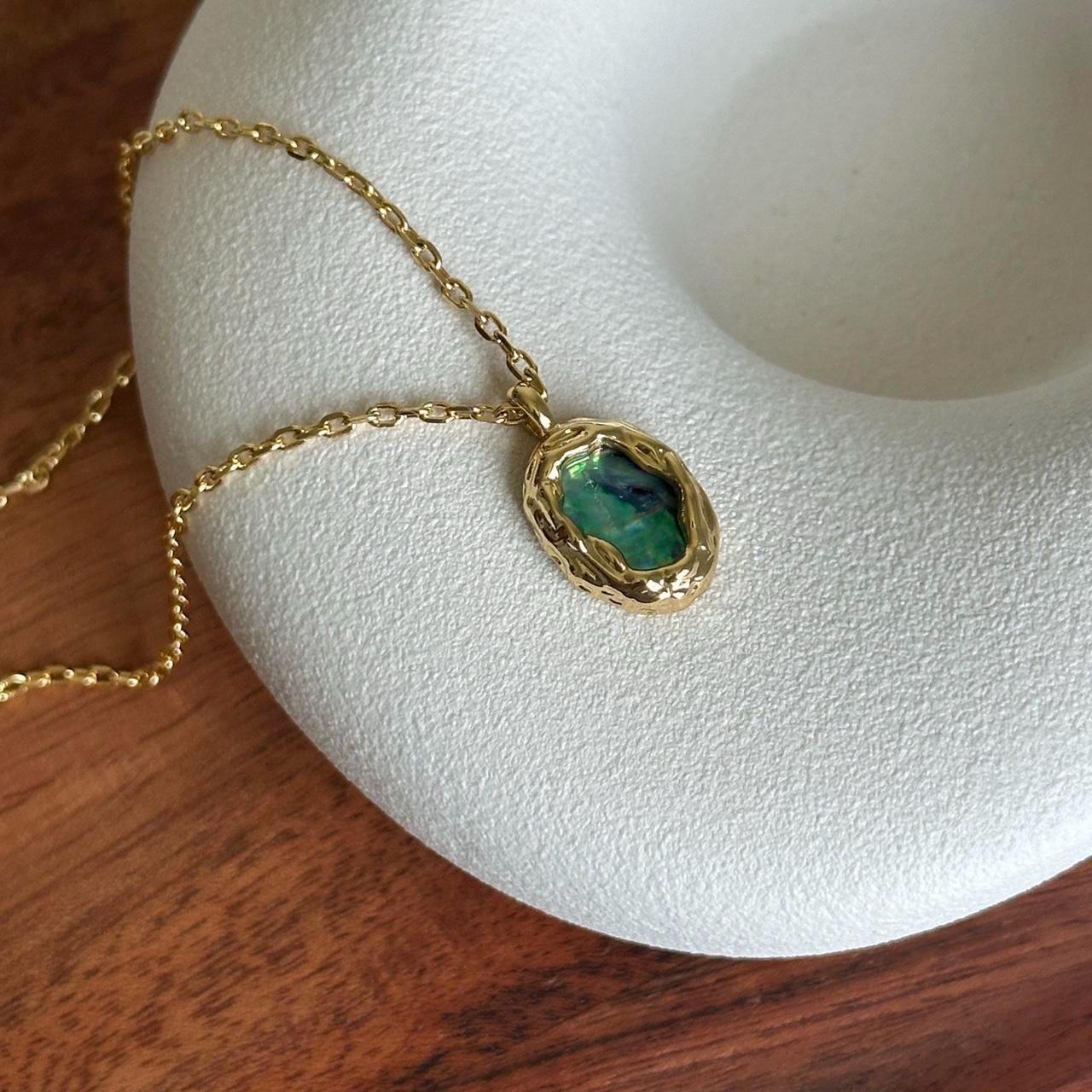 Gold Colored Shell Stone Necklace
