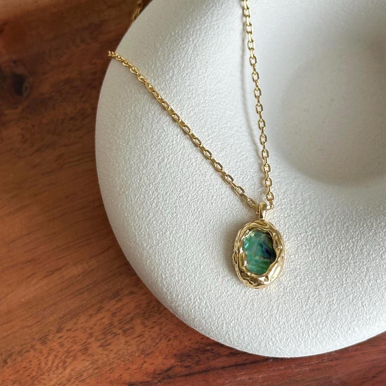 Gold Colored Shell Stone Necklace