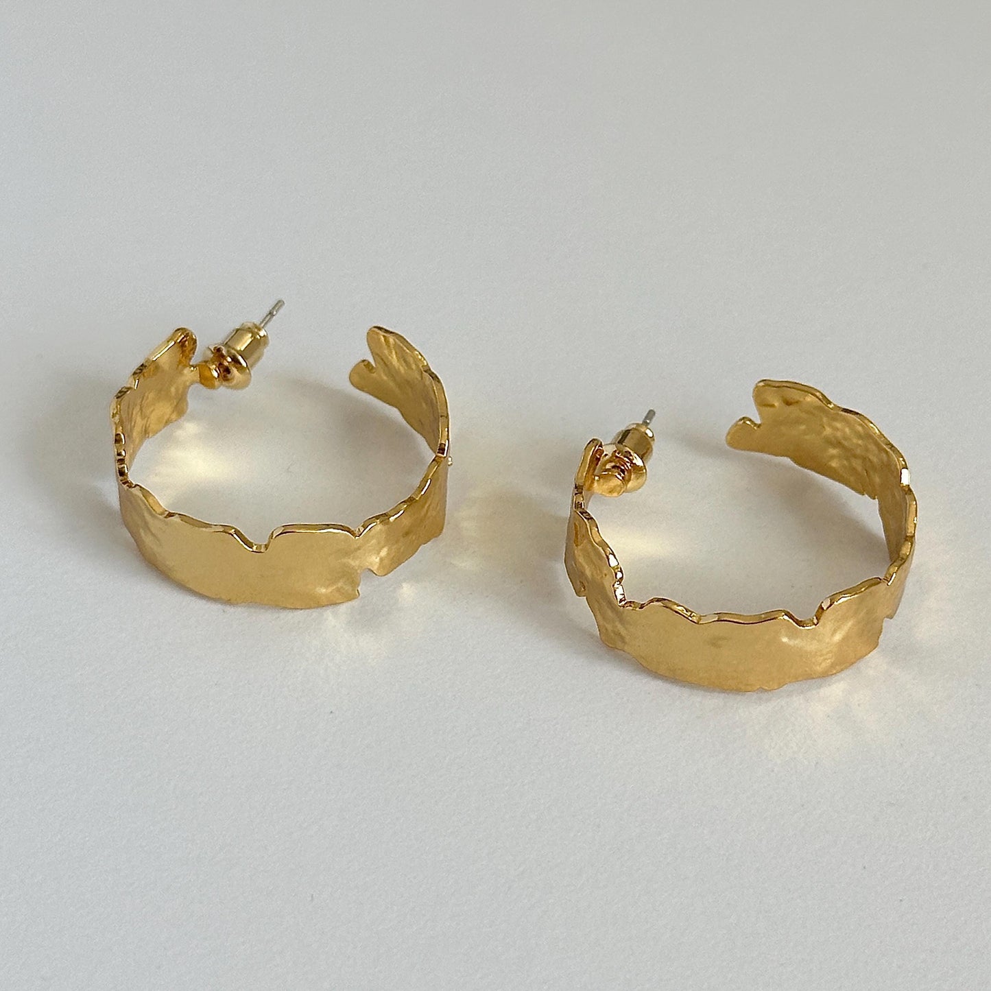 Gold Hammered Texture Open Hoops earrings