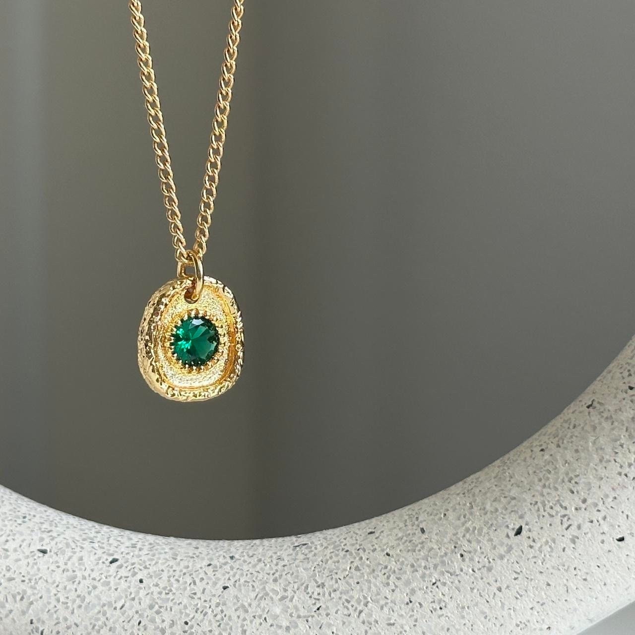 Emerald Stone Pendant Gold Necklace/ Earrings