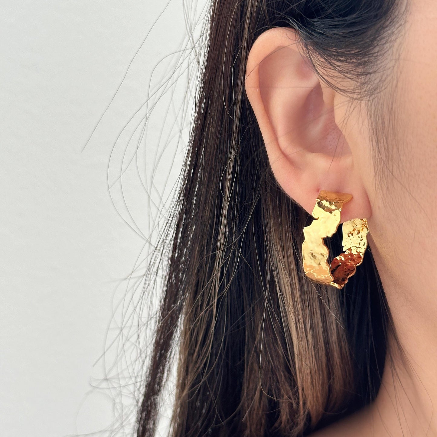 Gold Hammered Texture Open Hoops earrings