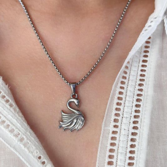 Elegant Gold-Plated Stainless Steel Swan Pendant Necklace