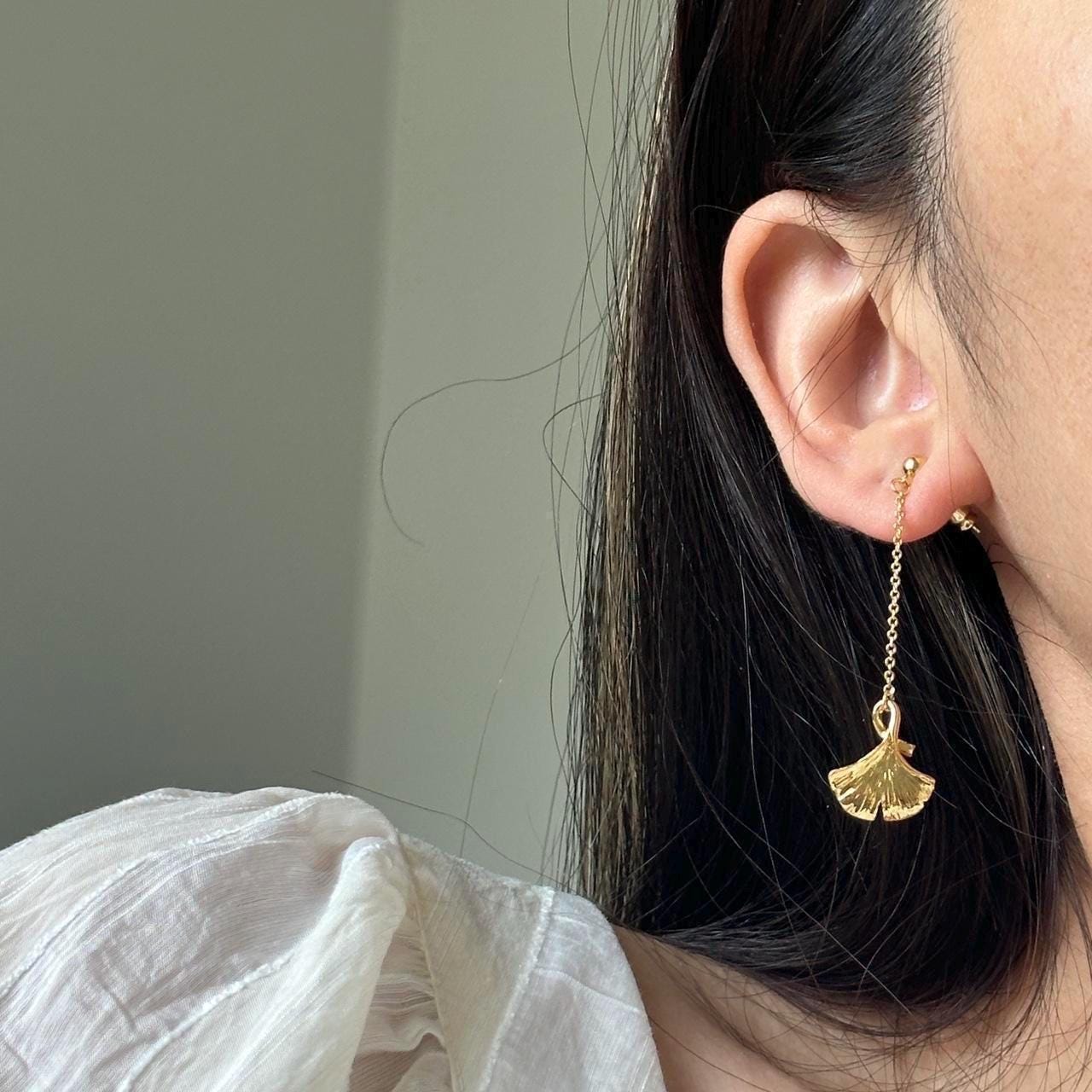 Gold ginkgo pendant necklace and earrings set