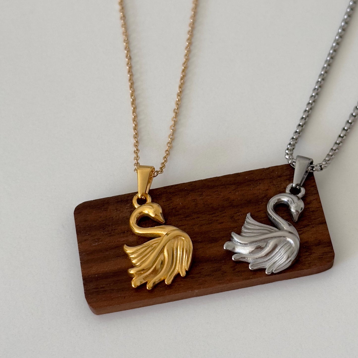 Elegant Gold-Plated Stainless Steel Swan Pendant Necklace