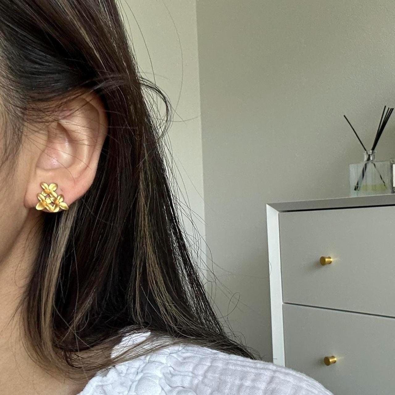 Matte Gold Flower Stud Earrings, Flower Stud Earrings, Minimalist Floral Earrings, Elegant Gold Petal Jewelry, Hypoallergenic Gift for Women