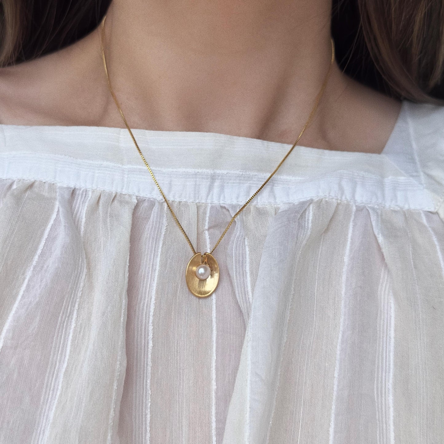 Organic Shell-Inspired Pearl Necklace