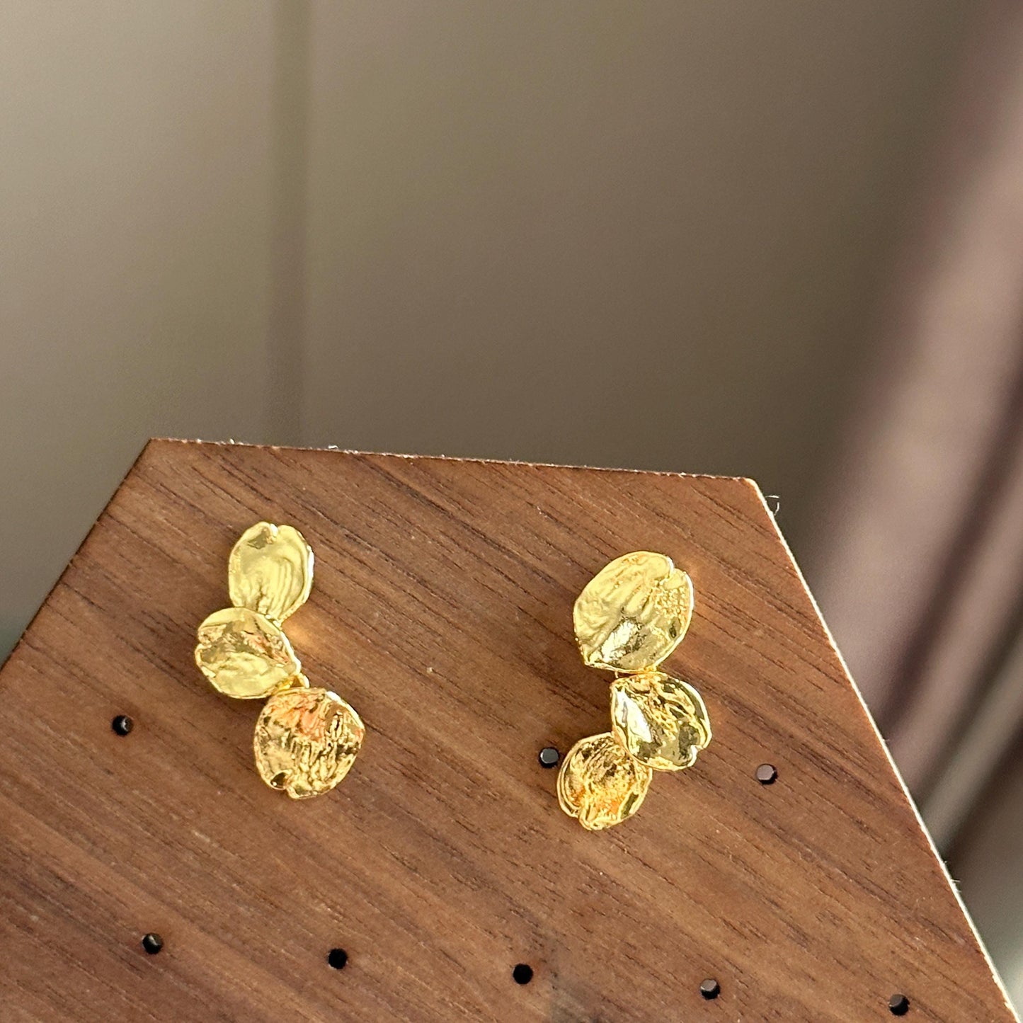 Gold Leaf Earrings, Leaf Stud Earring, Bridesmaids Earrings, Nature Earrings, Wedding Floral Earrings, Gold Flower Earring, French Style