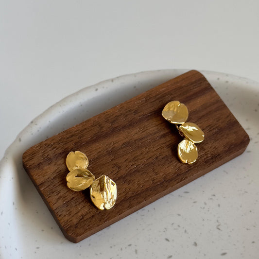 Gold Leaf Earrings, Leaf Stud Earring, Bridesmaids Earrings, Nature Earrings, Wedding Floral Earrings, Gold Flower Earring, French Style
