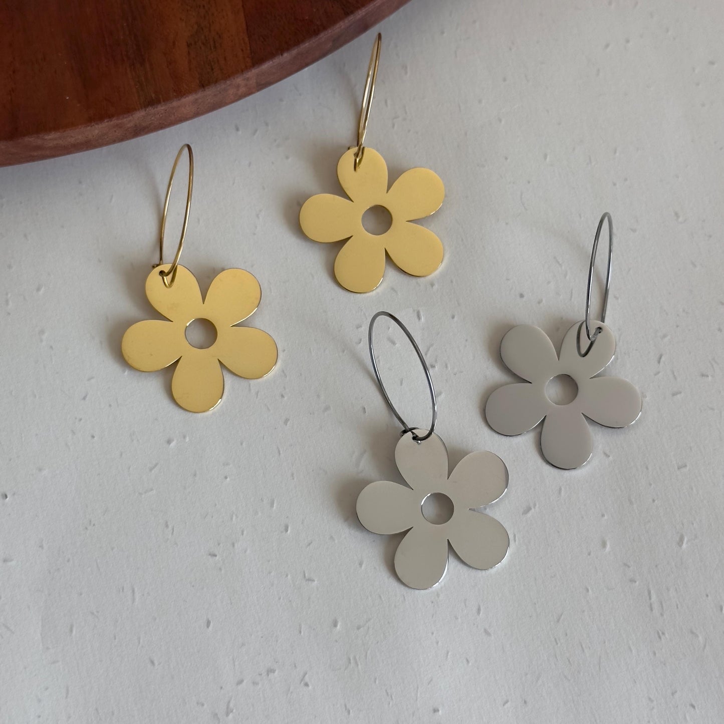 Retro Daisy Hoop Earrings