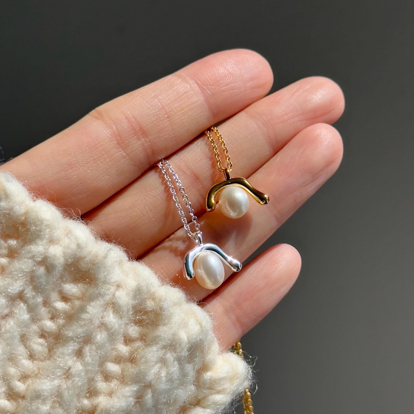 Gold Silver Plated Pearl Necklace, Minimalist Curved Pendant, Dainty Freshwater Pearl Chain, Necklace Gift for Her, Elegant Everyday Jewelry