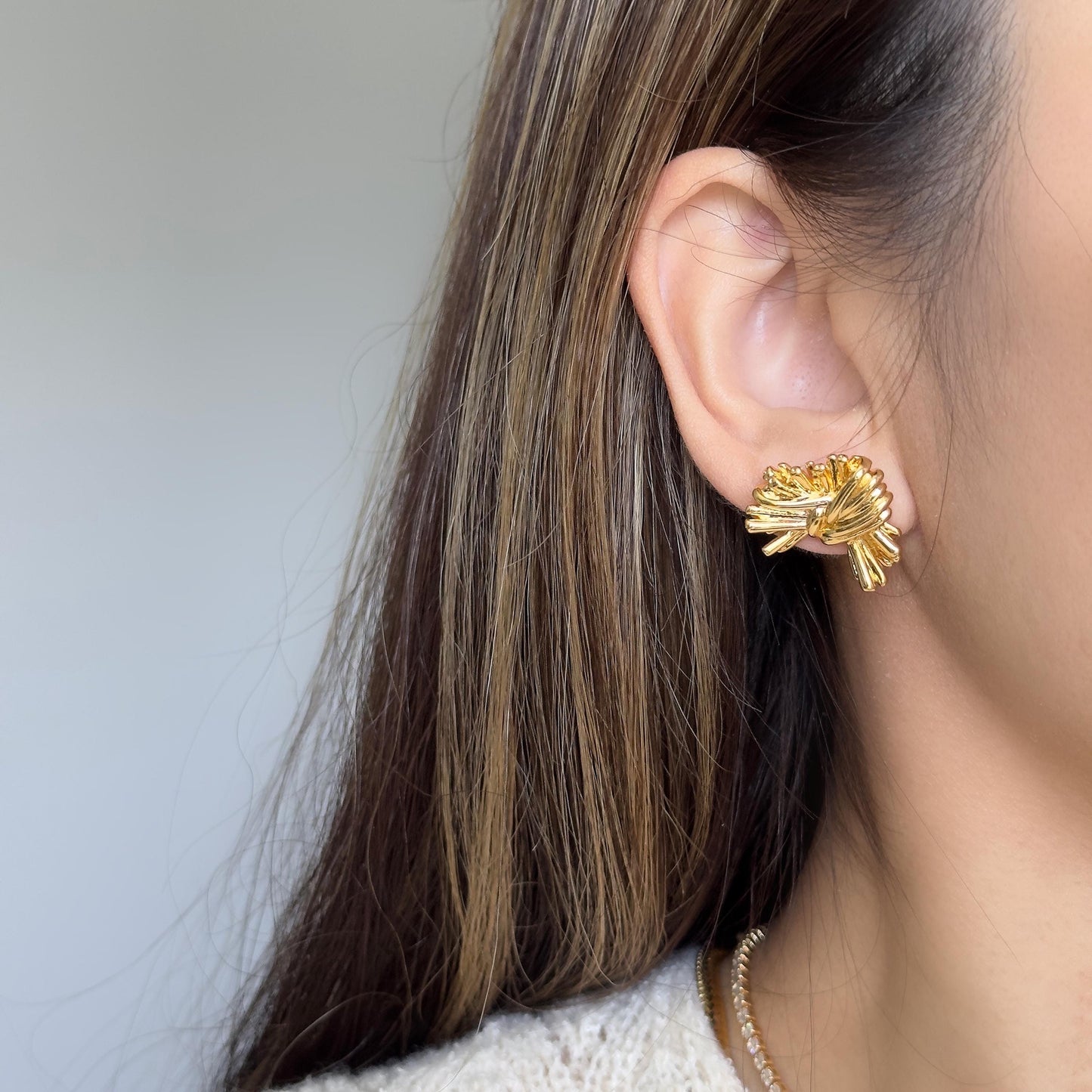 Vintage Style Gold Knot Stud Earrings, Statement Chunky Textured Twist Earrings, Bold Retro Style Geometric Earrings, Cute Knot Earrings