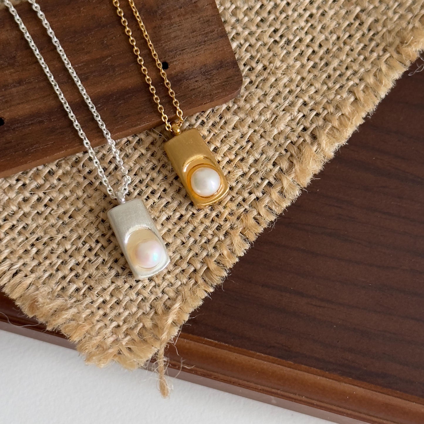 Minimalist Pearl Pendant Necklace, Gold & Silver Matte Geometric Freshwater Pearl Necklace, Dainty Gift for Her, Cute Pearl Pendant Necklace