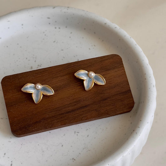 Blue Enamel Flower Stud Earrings with Pearl Center, Gold Enamel Petal Earrings, Dainty Floral Earrings, Cute Flower Earrings, Gift for Her