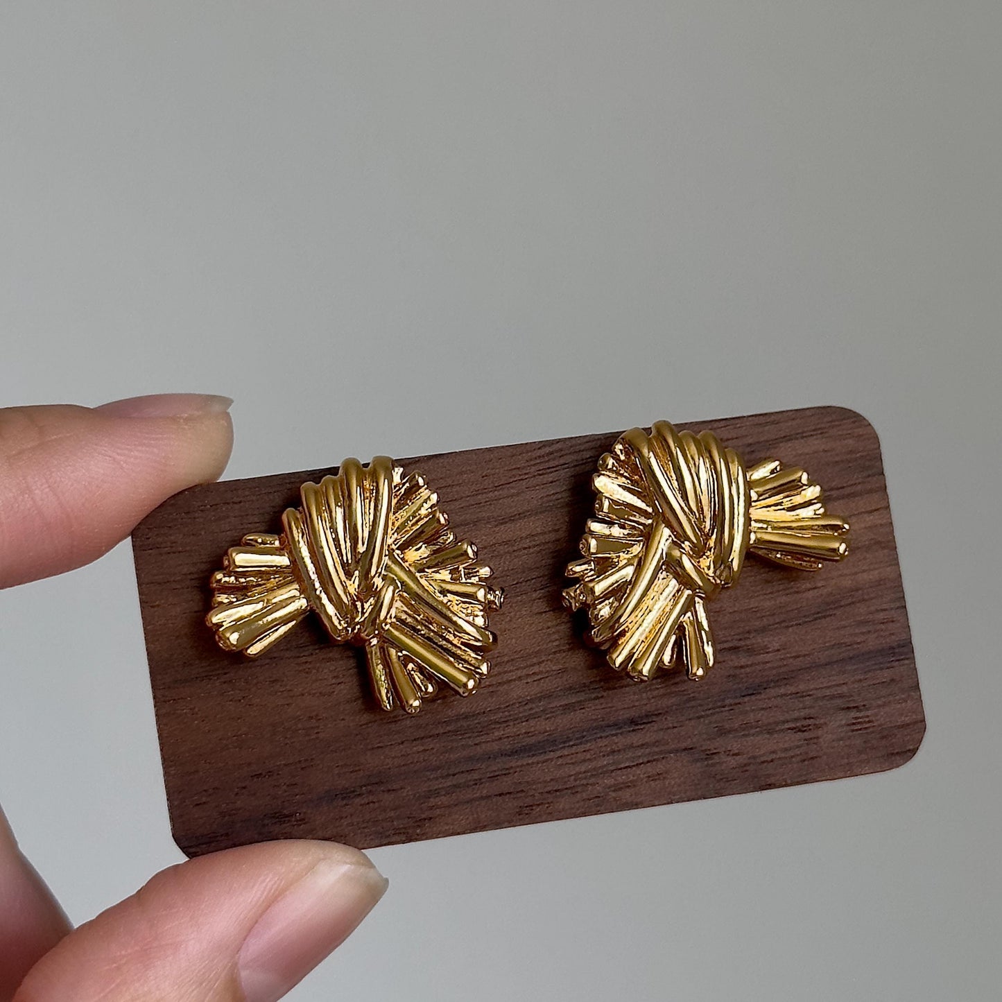 Vintage Style Gold Knot Stud Earrings, Statement Chunky Textured Twist Earrings, Bold Retro Style Geometric Earrings, Cute Knot Earrings