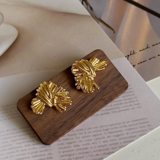 Vintage Style Gold Knot Stud Earrings, Statement Chunky Textured Twist Earrings, Bold Retro Style Geometric Earrings, Cute Knot Earrings