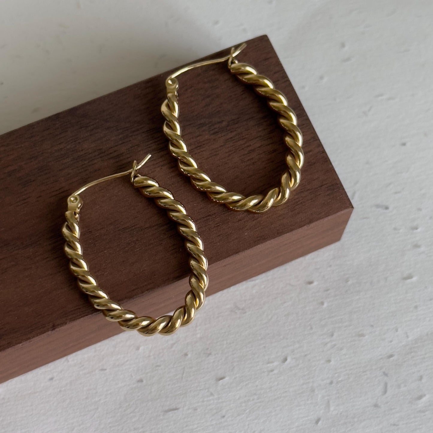 Gold Twisted Hoop Earrings, Rope Hoop Earrings, Chunky Gold Hoops, Lightweight Gold Earrings, Everyday Gold Hoops, Gift For Her