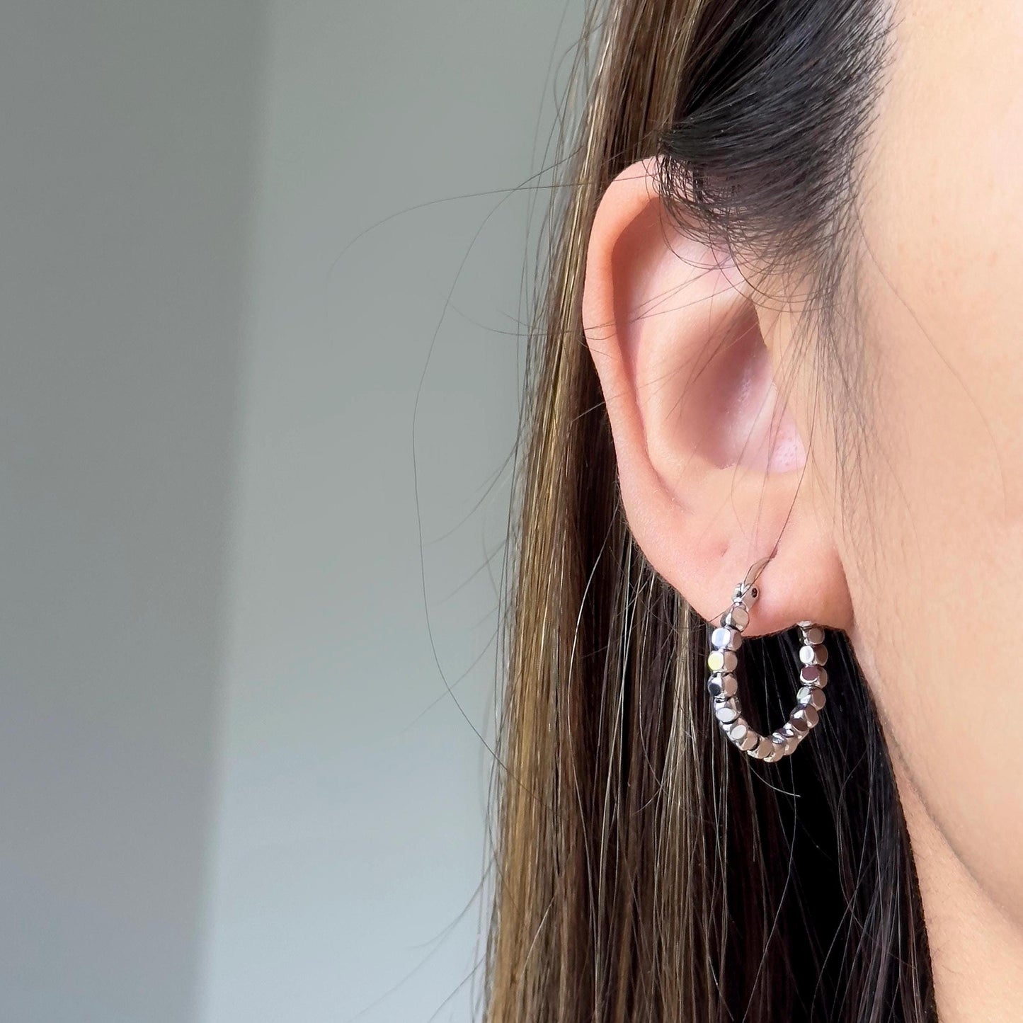 Gold Silver Beads Hoops Earrings, Minimalist Small Hoop Earrings, Gold Silver Circle Dot Huggie Hoops, Lightweight Round Bead Hoop Earrings
