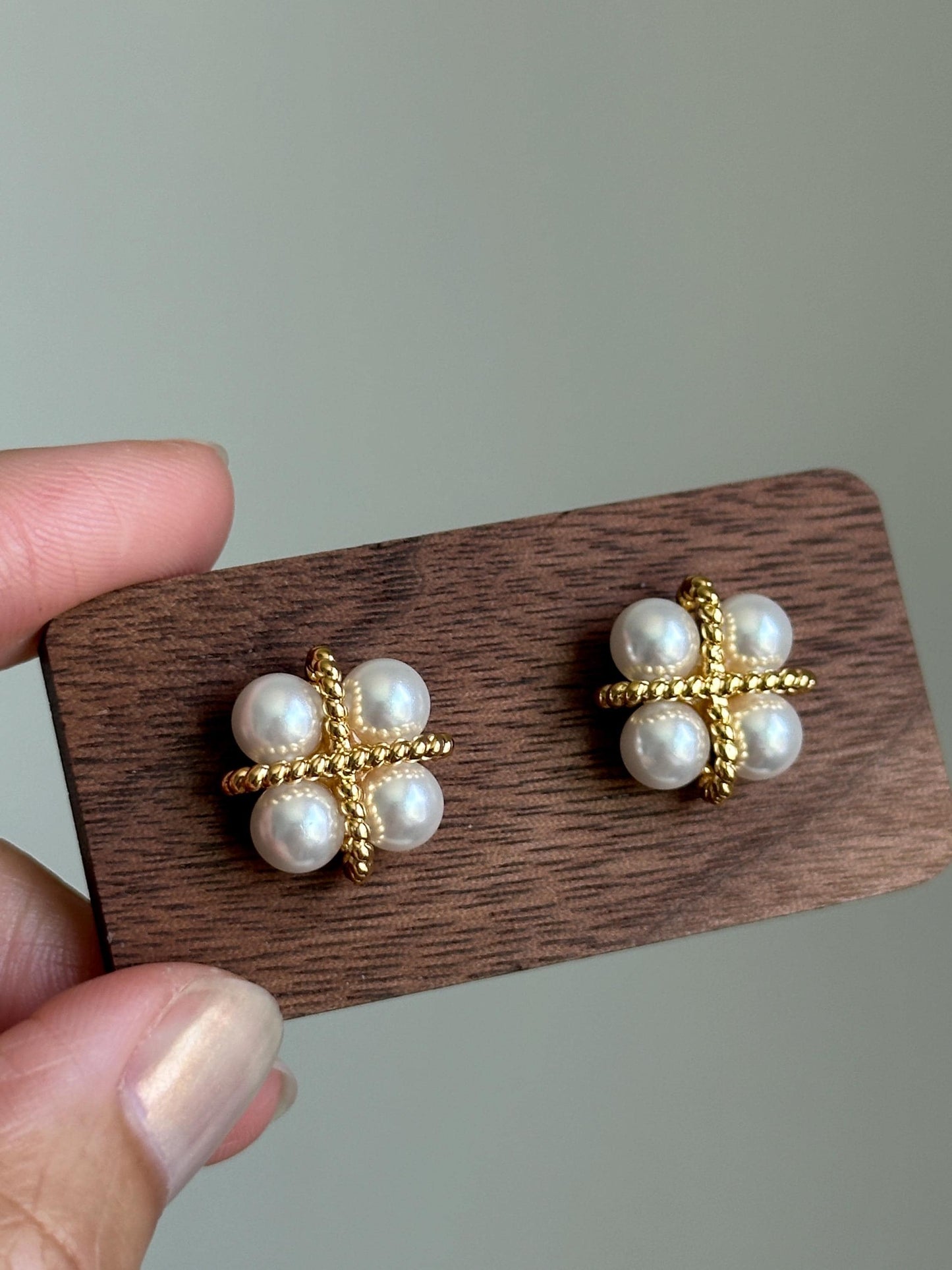 Pearl Cluster Earrings, Gold Twist Cross Pearl Stud Earrings, Elegant Faux Pearl Button Earrings, Classic Retro Jewelry, Gift for Her