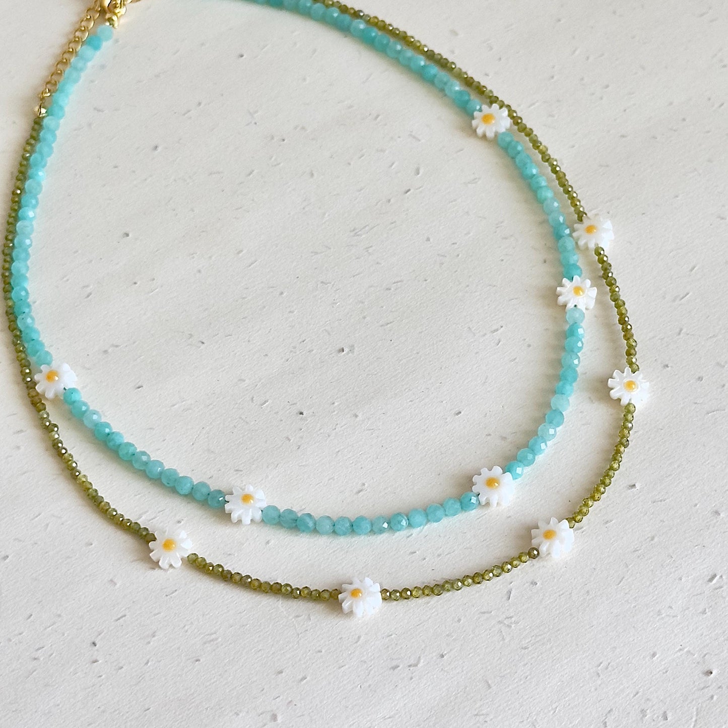 Natural Amazonite Green Zircon Daisy Necklace, Dainty Layering Necklace with Mother of Pearl Flower Beads, Summer Jewelry, Beaded Necklace