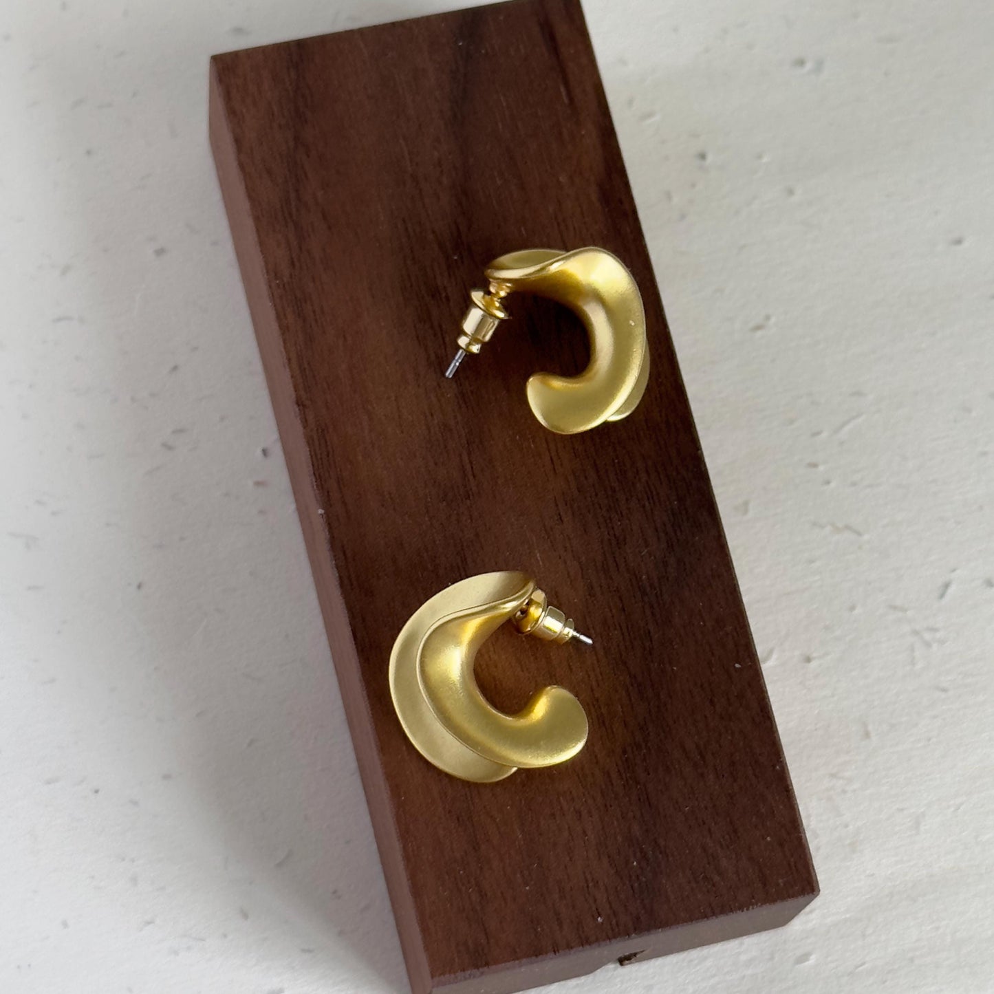 Gold Chunky Earrings, Bold Wave Stud Earrings, Retro Hoop Earrings, Layered Gold Earrings, Cute Matte Everyday Hoops, Vintage Style Hoops